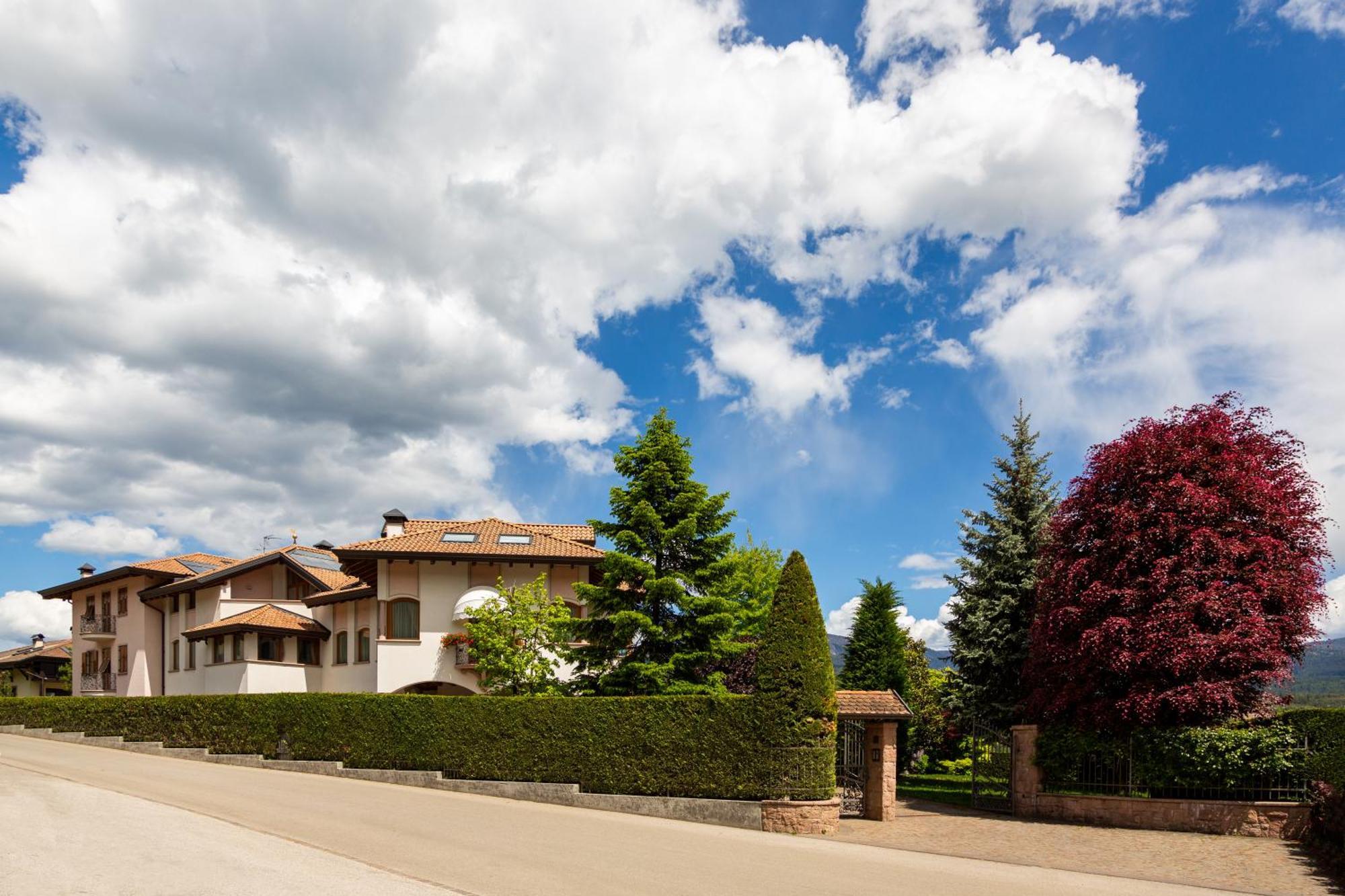 Appartamento Le Colonne - Relais Villa Quercia Tassullo エクステリア 写真