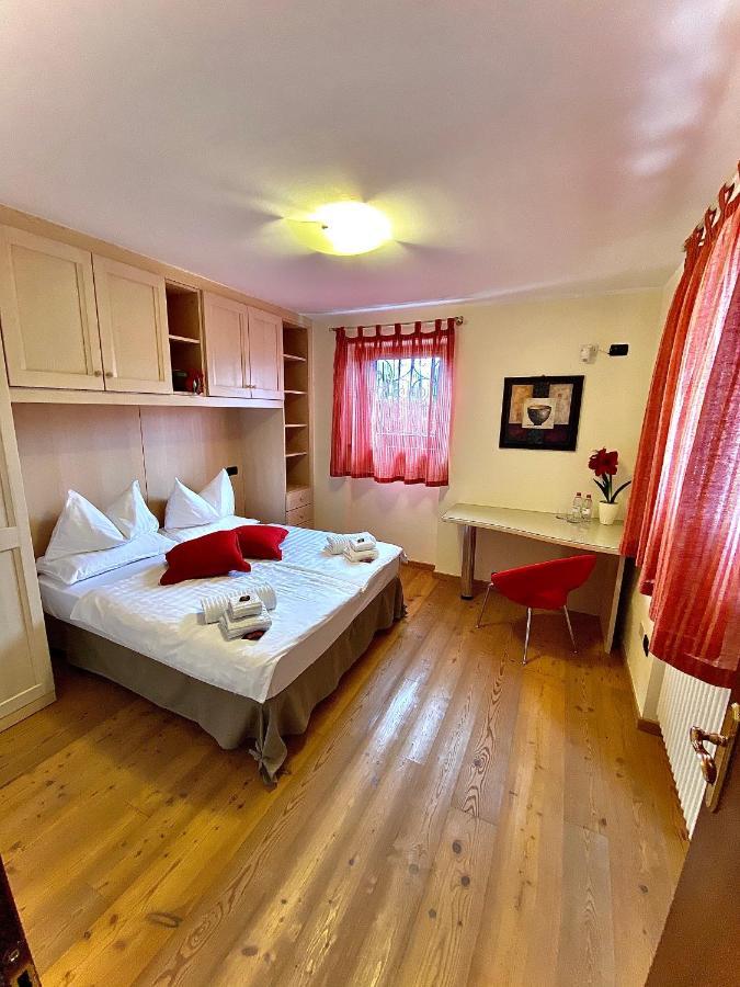 Appartamento Le Colonne - Relais Villa Quercia Tassullo エクステリア 写真